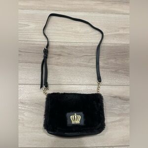 Juicy Couture Black Faux Fur Holiday Flap Crossbody Gold Tone Crown Y2K